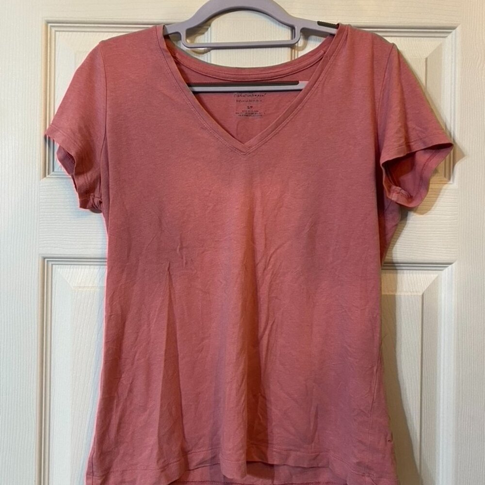 Banana Republic V-neck tee